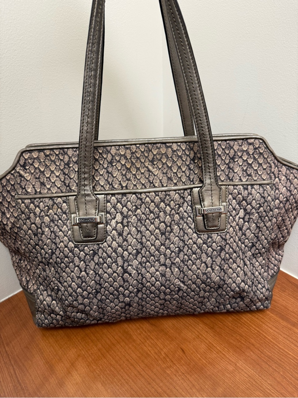 Coach CARRYALL Taylor Snake print tote handbag gunmetal Light Weight $398 - Picture 4 of 14